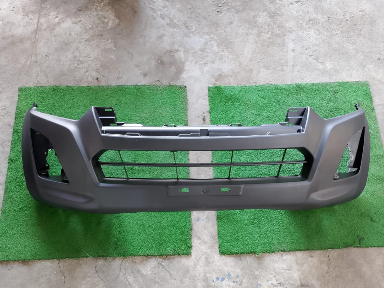 ISUZU DMAX 2016 4DOORFRONT BUMPER AFTERMARKET ISK05G-1011A-NNNA