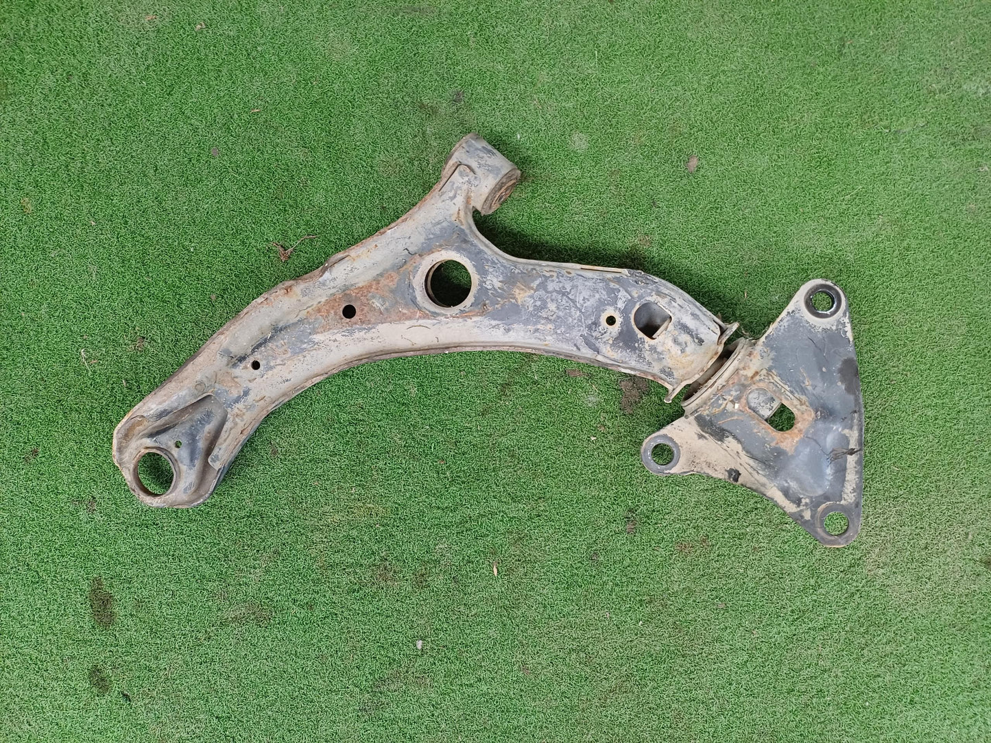 HONDA JAZZ LOWER ARM RH (U) [LAM045]