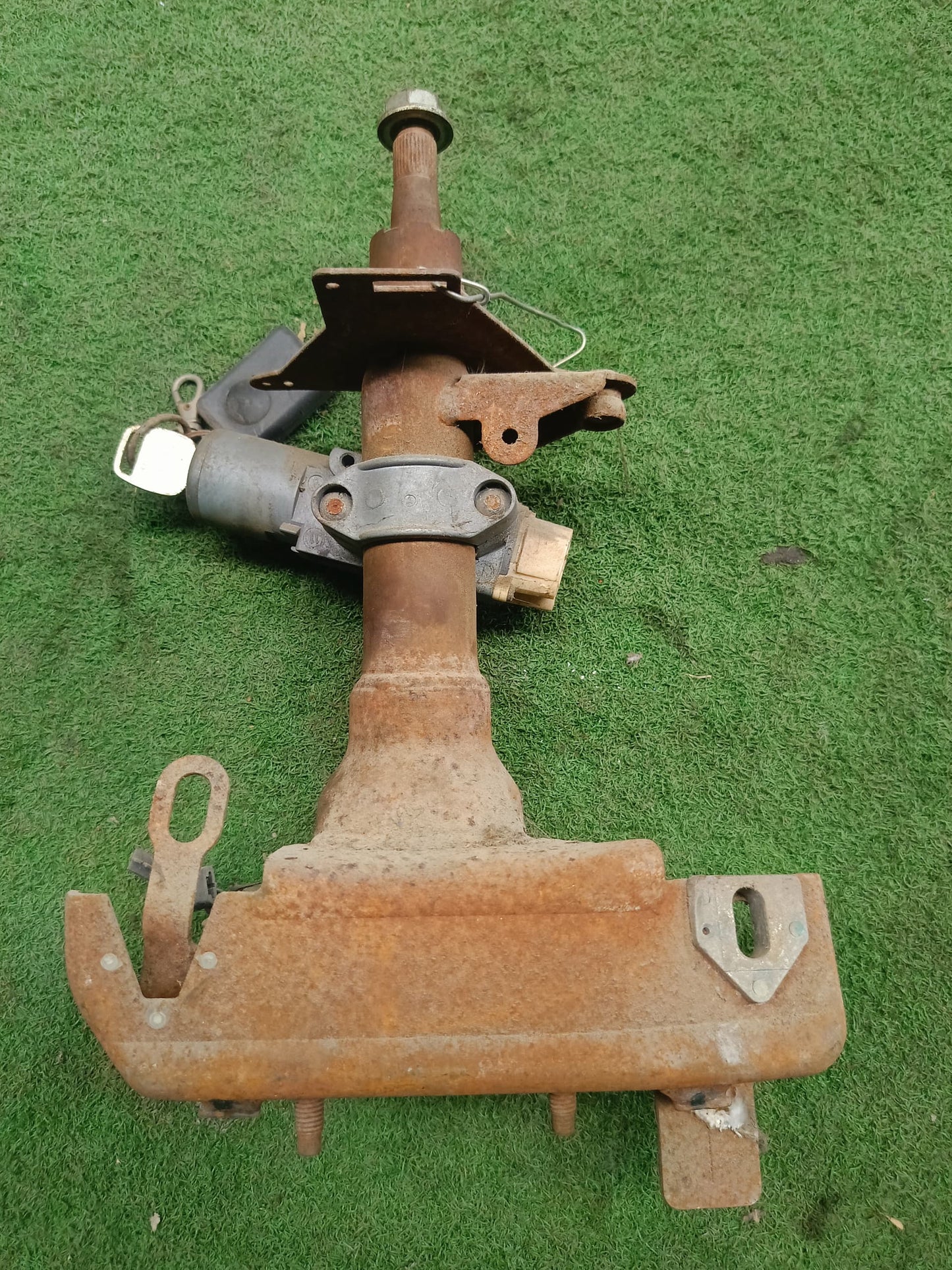 NISSAN URVAN E25 STEERING COLUMN (U) [SC00036]