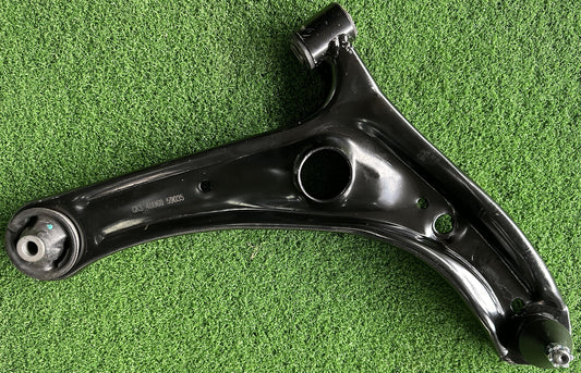 TOYOTA VIOS NCP42 LOWER ARM RH (48068-59035)