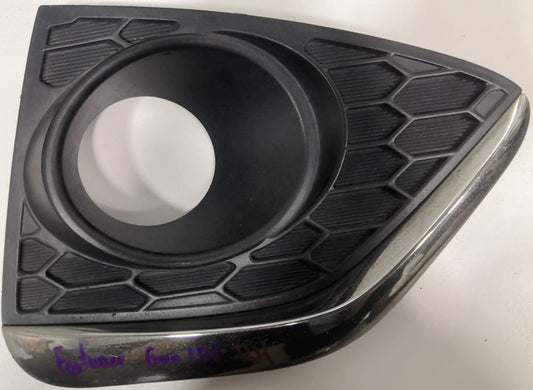 TOYOTA FORTUNER GUN156 FOG LAMP COVER WITH HOLE RH (52127-YM010)