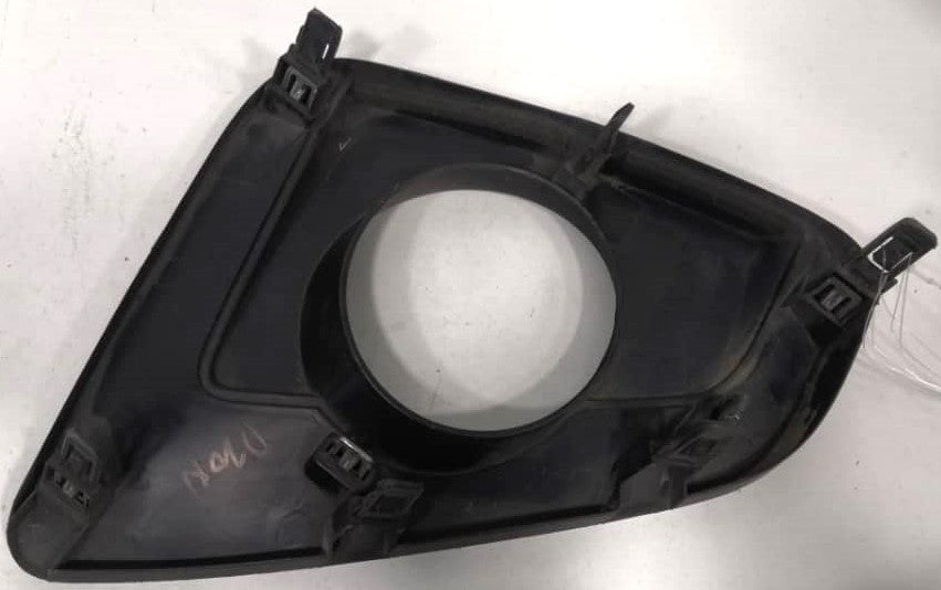 PERODUA MYVI D20N FOG LAMP COVER GOT HOLE RH (52712-BZ240)