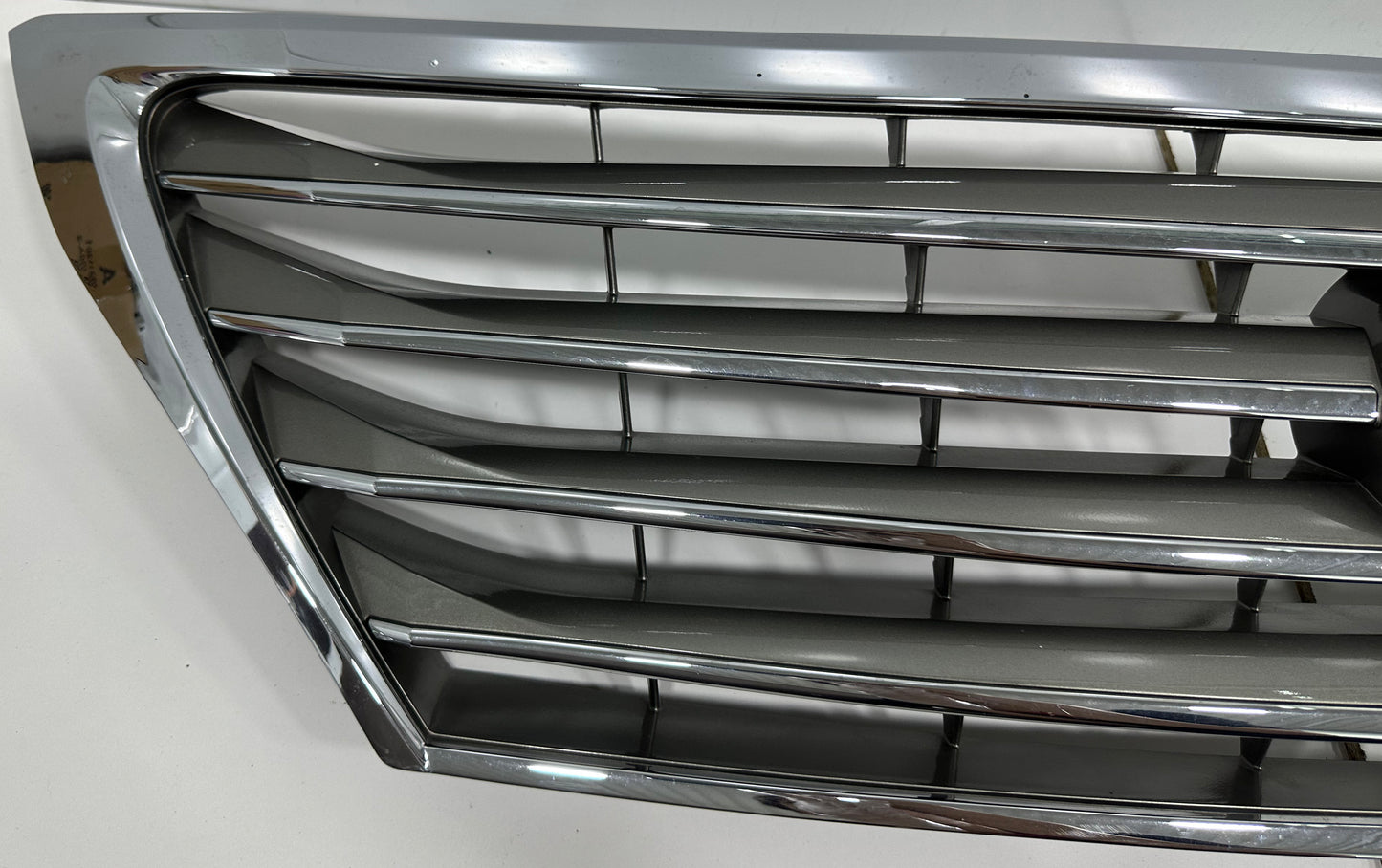 LEXUS 2011 LX570 FRONT CHROME GRILLE (53101-60521)