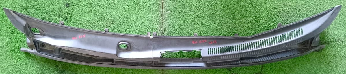 TOYOTA WISH ZNE10 WIPER GRILLE LH/RH SET (55782-68010)