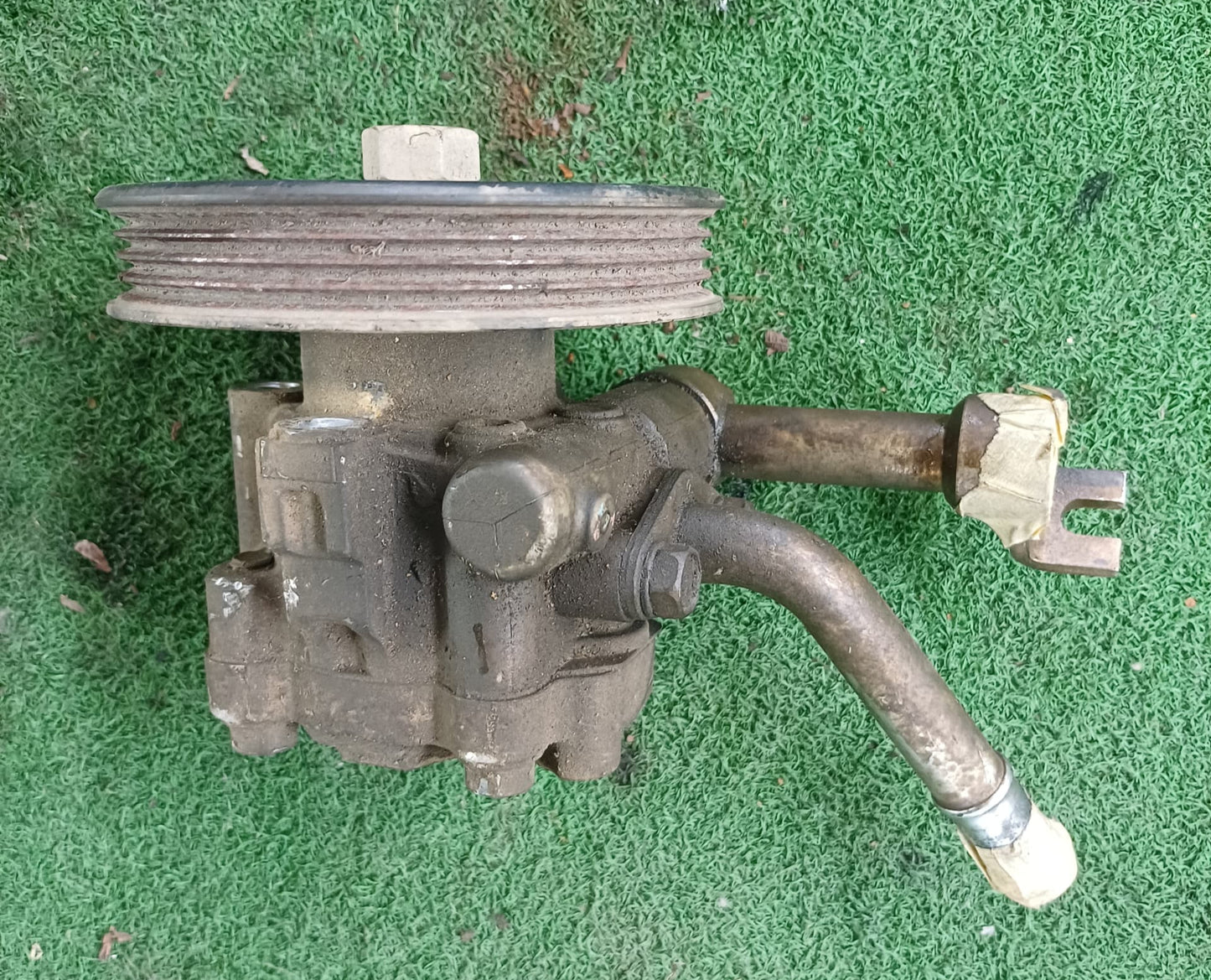 NISSAN NAVARA D40 STEERING PUMP (U) [SP0028]