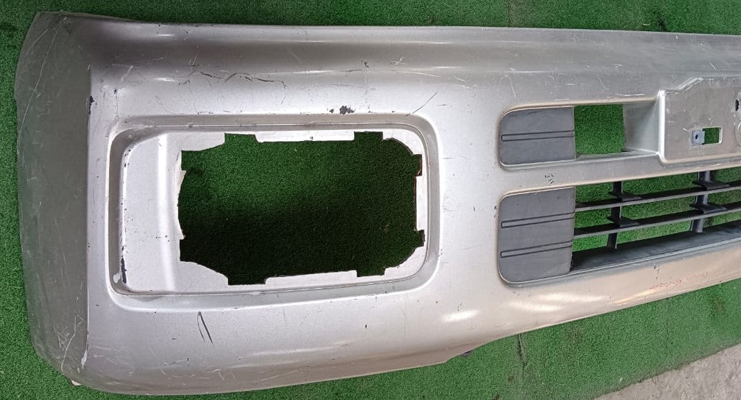 NISSAN CARAVAN JVWE25 FRONT BUMPER SILVER (B) (62022 VX140)