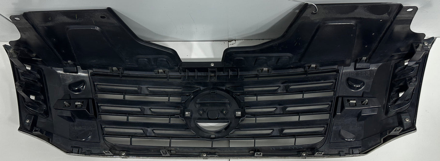 NP300 FRONT GRILLE CHROME (B) (62310-4JA0B)