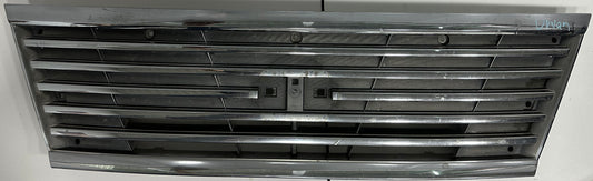 NISSAN URVAN E25 FRONT GRILLE (62310-VX60A)