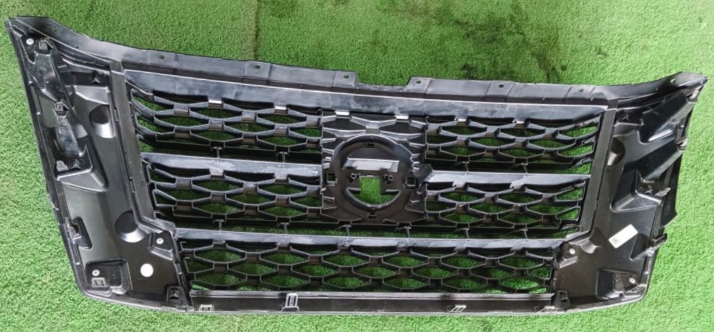 NISSAN NAVARA NP300 PRO-4X FRONT GRILLE (623106KH0A)