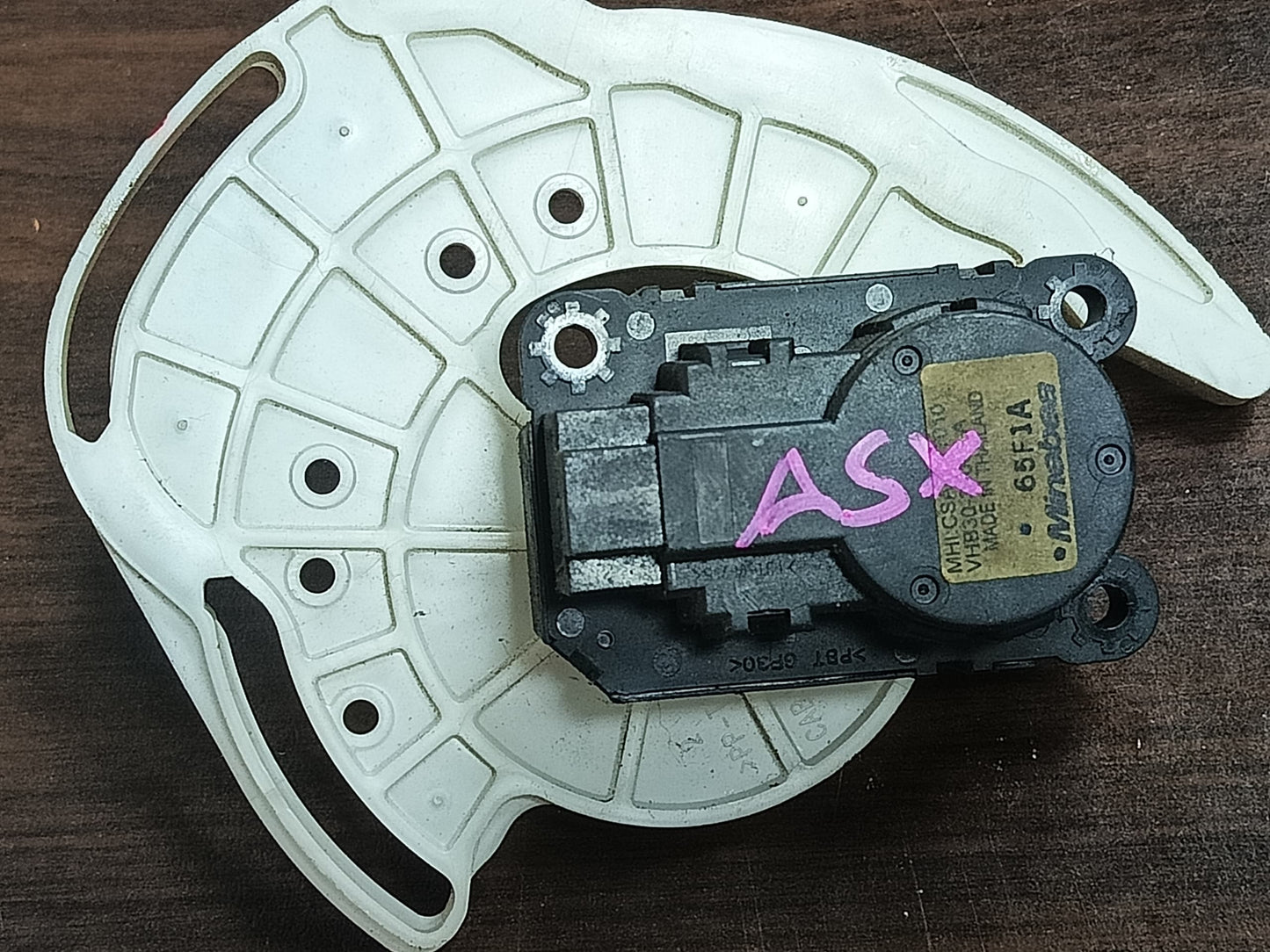 MITSUBISHI ASX AIR FLAP MOTOR (65F1A)