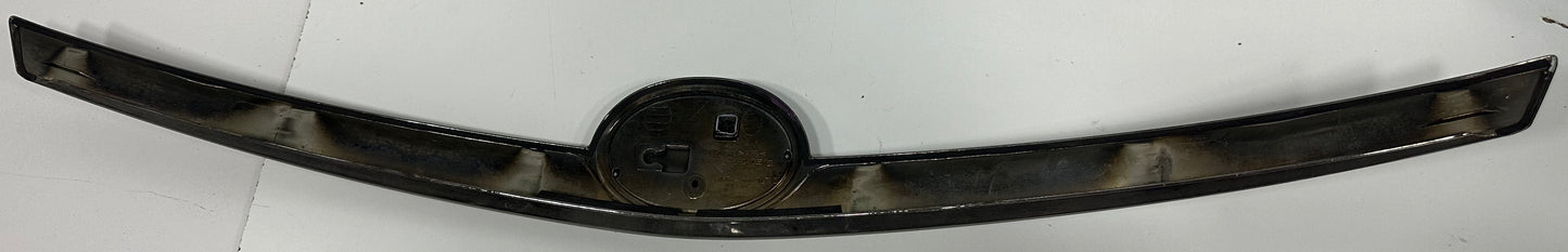 TOYOTA WISH ZNE10 FRONT MOLDING (75770-68040)