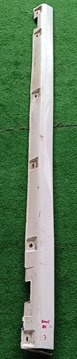 PERODUA KANCIL SIDE SKIRT WHITE RH (75851-87Z03-2)