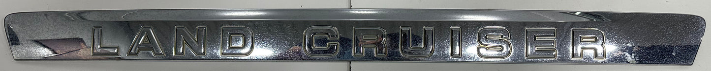 LAND CRUISER L200 TAIL GATE UPPER CHROME MOLDING (76801-60121)