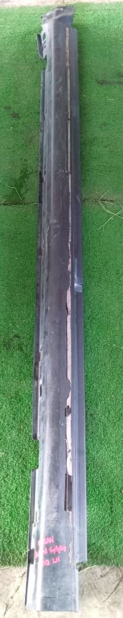 NISSAN BLUEBIRD SYLPHY 2010 SIDE SKIRT BLACK LH (76851-EW000)