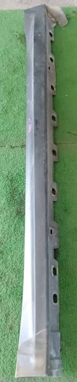 TOYOTA RUSH SIDE SKIRT SILVER LH (76902-BZ040)