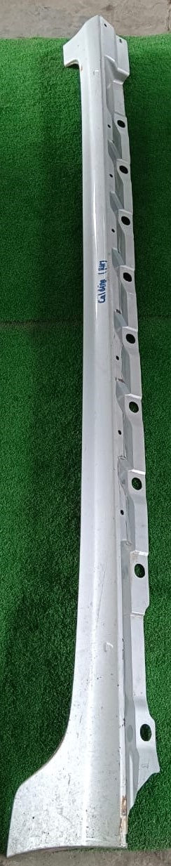 TOYOTA CALDINA SIDE SKIRT SILVER RH (76911-21030)