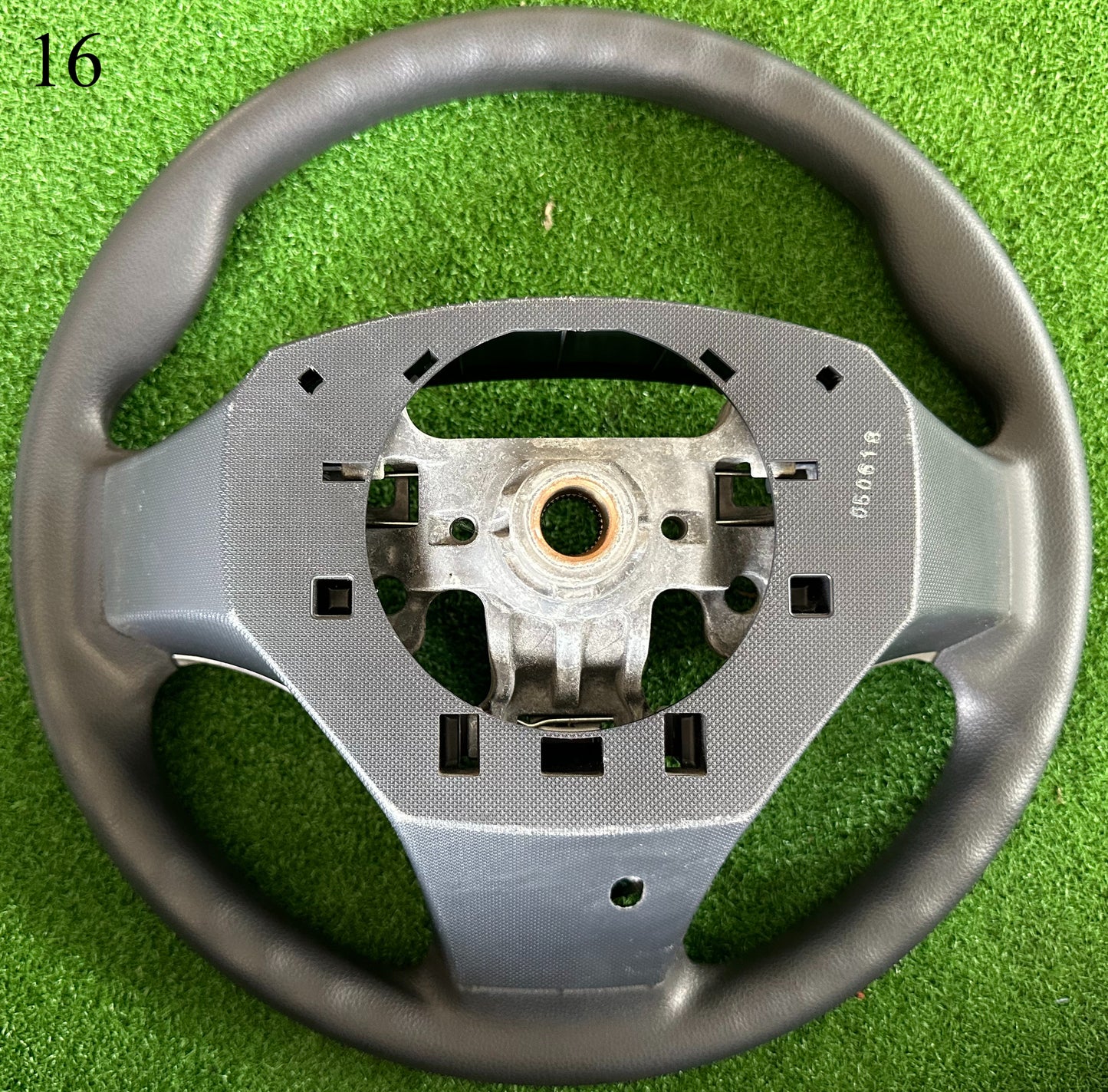 PERODUA AXIA STEERING WHEEL SW00016