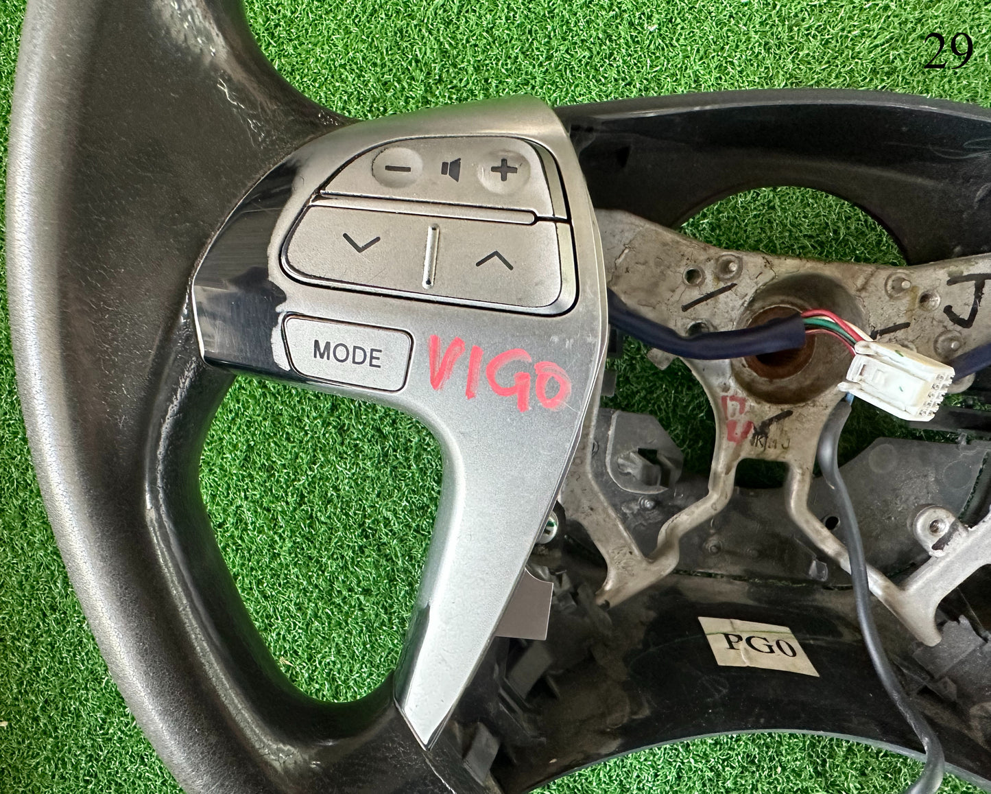 TOYOTA VIGO KUN126 STEERING WHEEL (SW00029)