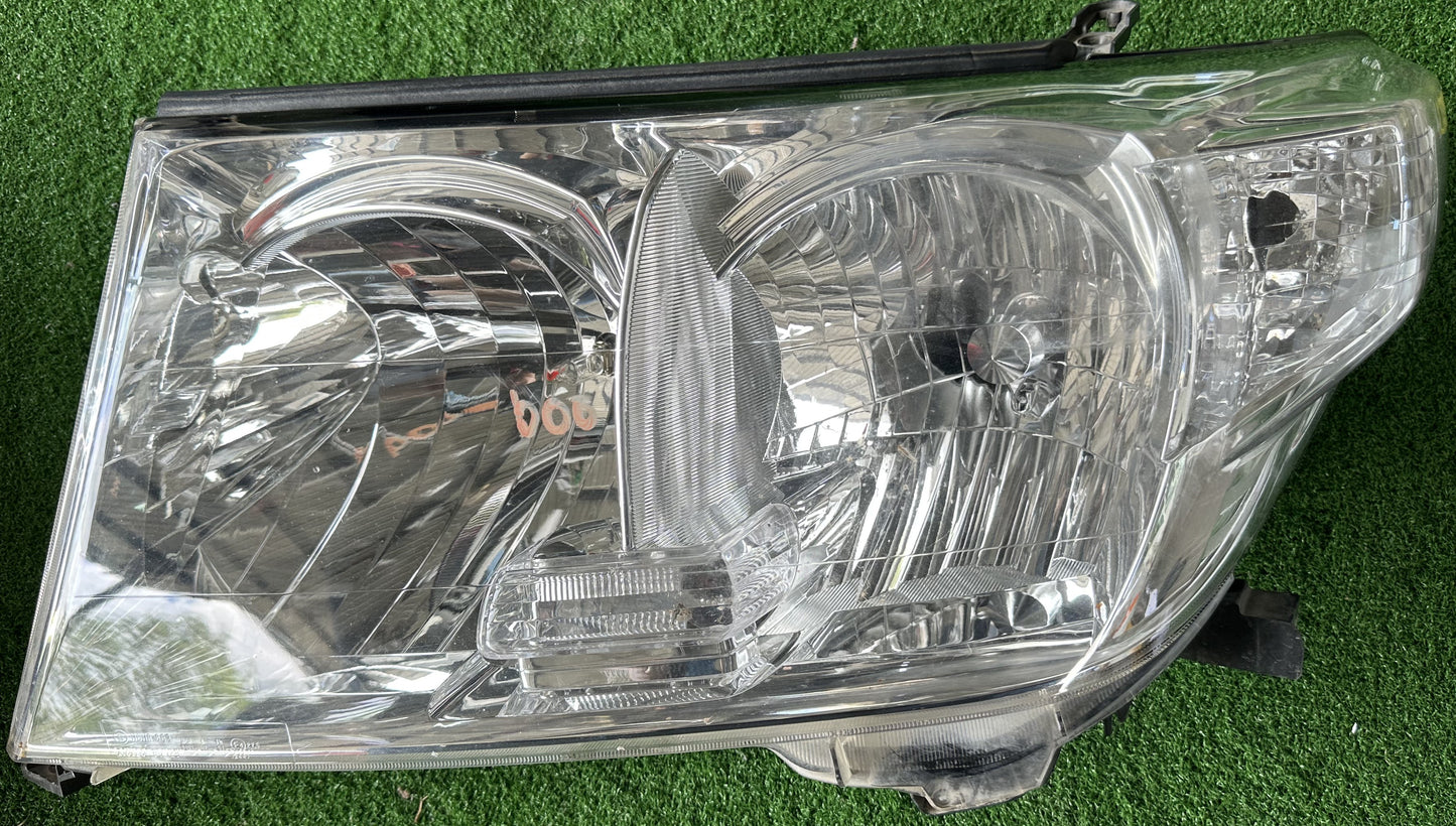 TOYOTA LAND CRUISER L200 HEAD LAMP LH (81070-60C92)