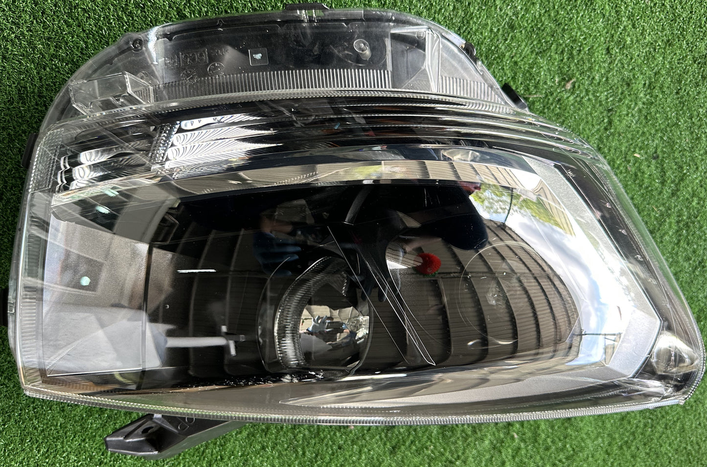 PERODUA AXIA HEAD LAMP RH (81110-BZ640-2)