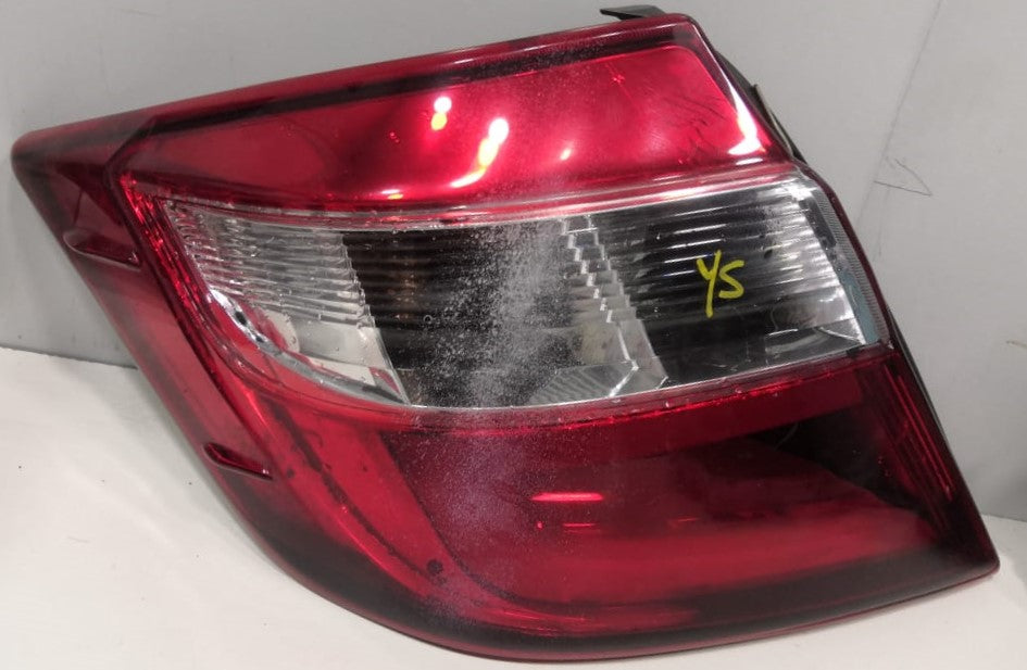 PERODUA BEZZA TAIL LAMP LH (81560-BZ410-1)