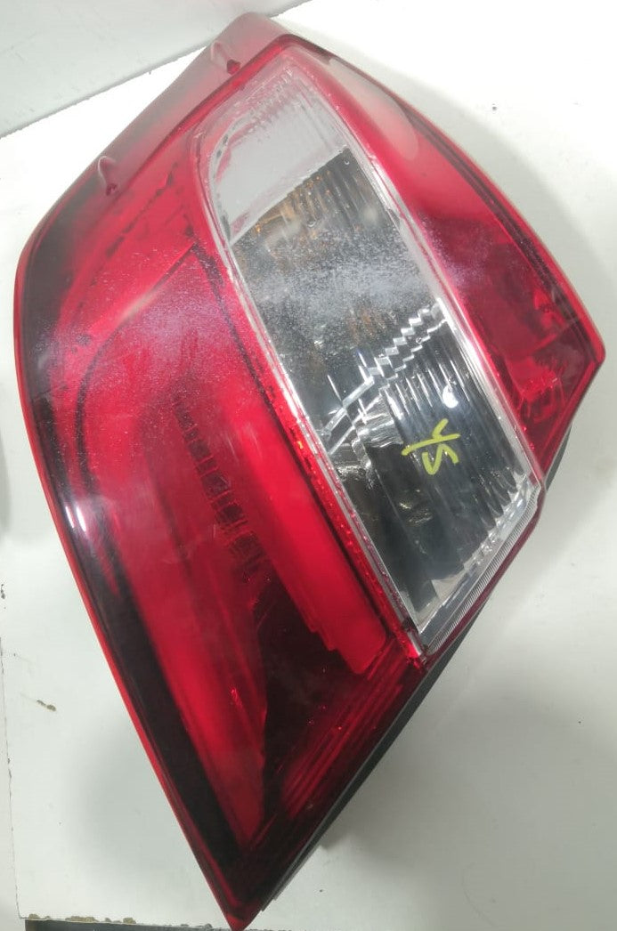 PERODUA BEZZA TAIL LAMP LH (81560-BZ410-1)