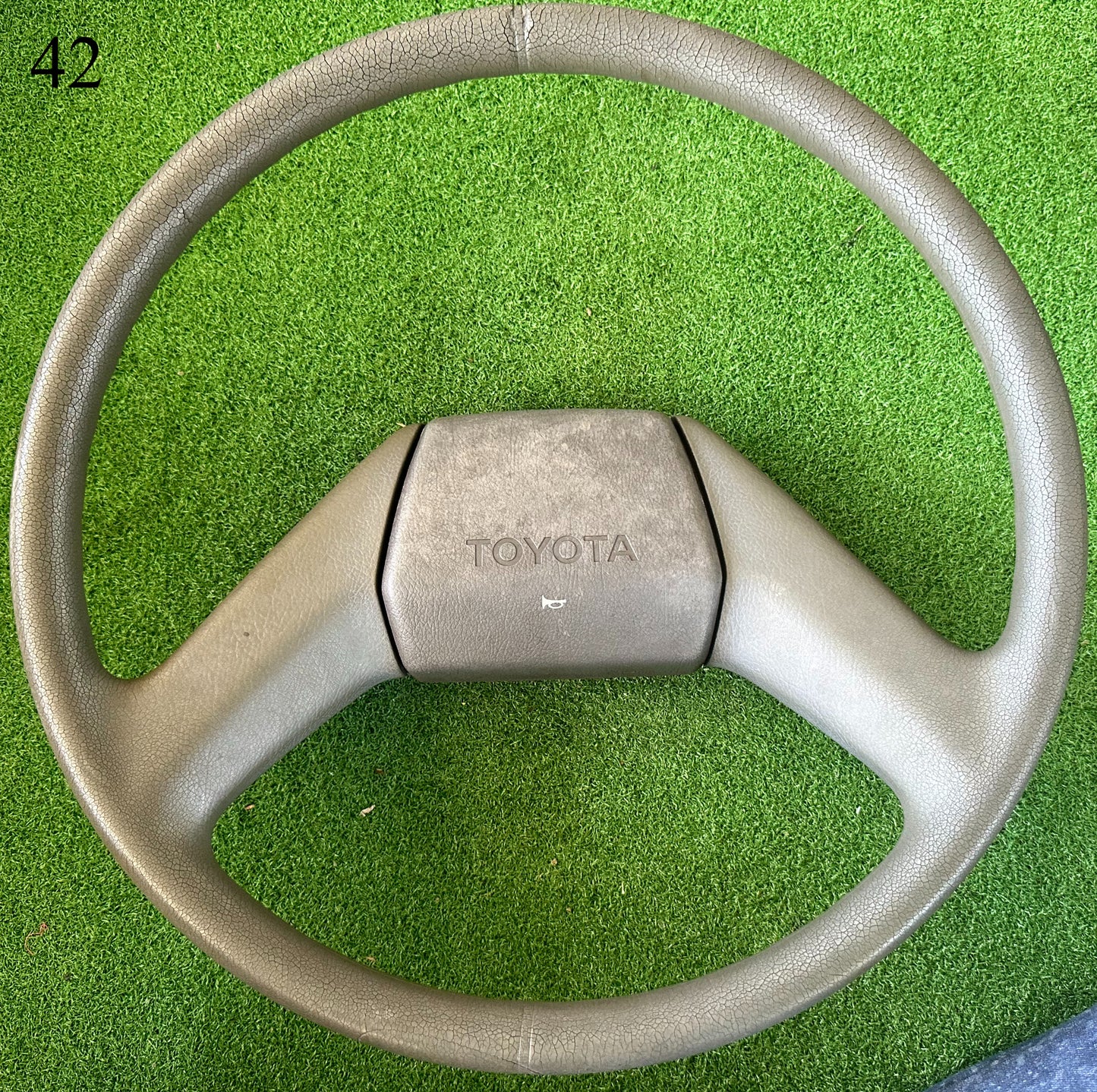 LORRI STEERING WHEEL SW00042