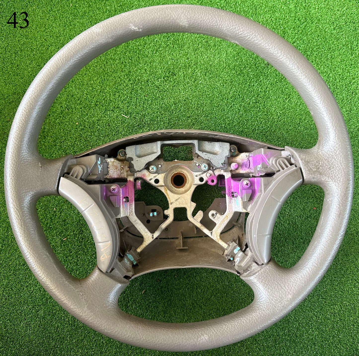 TOYOTA VIGO KUN125 STEERING WHEEL (SW00043)