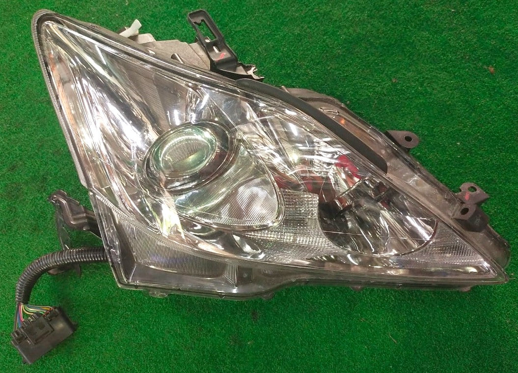 LEXUS IS220 HEAD LAMP RH (85661-48030)