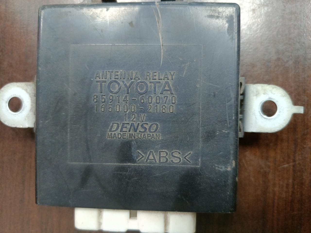 TOYOTA LAND CRUISER ANTENNA RELAY ECU (85914-60070)