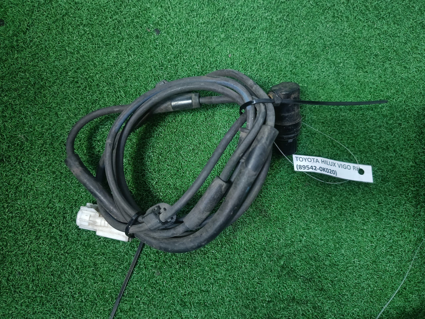 TOYOTA HILUX VIGO ABS SENSOR RH (89542-0K020)