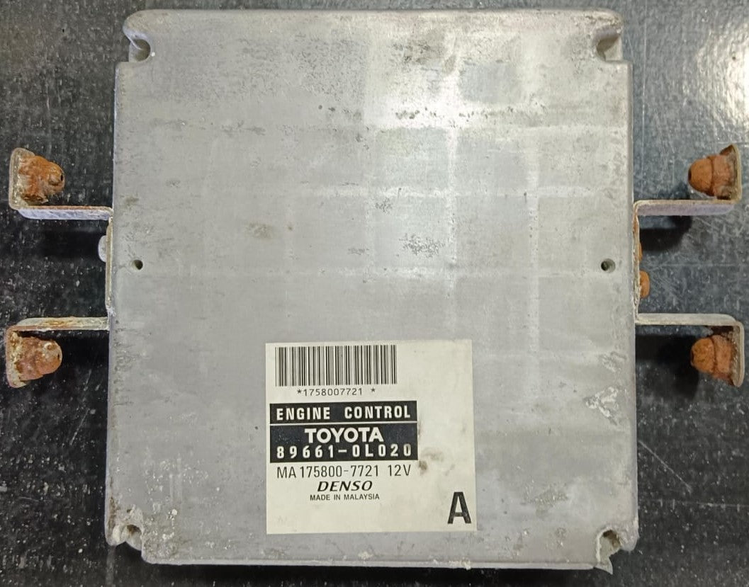 TOYOTA HIACE KDH200 ENGINE CONTROL ECU (89661-0L020)