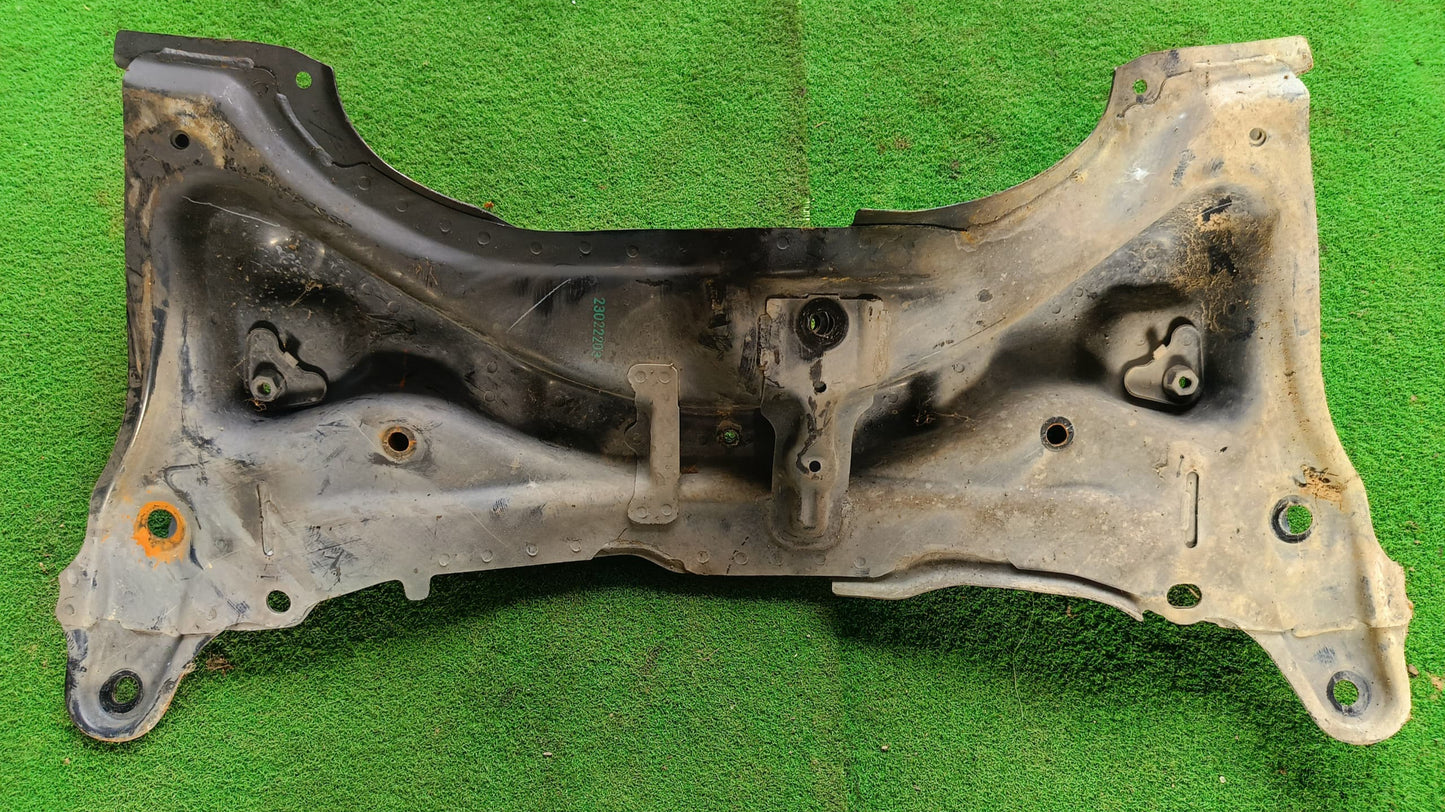 TOYOTA YARIS NSP151 CROSSMEMBER (U) [CMB013]