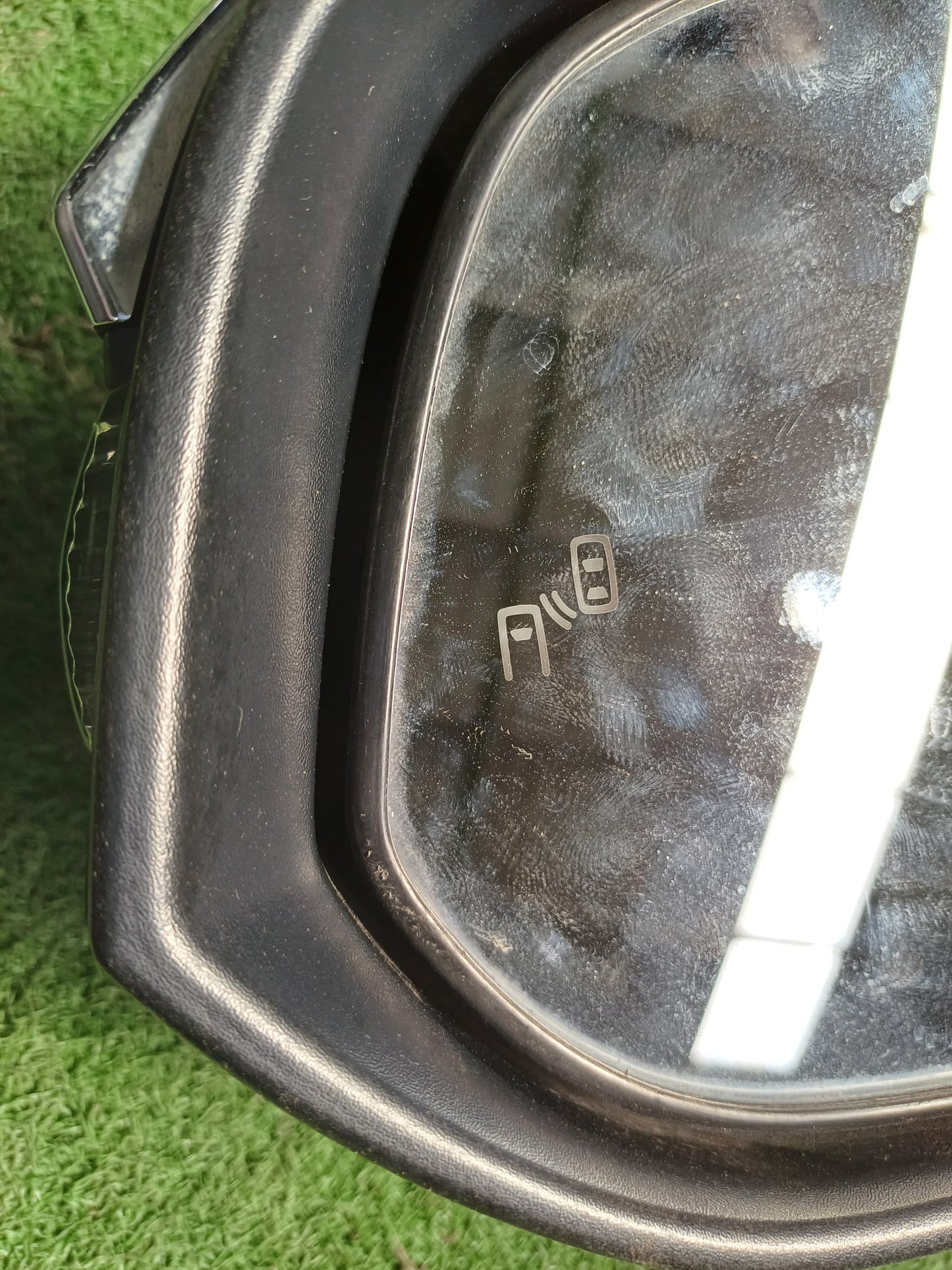 TOYOTA ROGUE SIDE MIRROR LH (U) [SM00104]