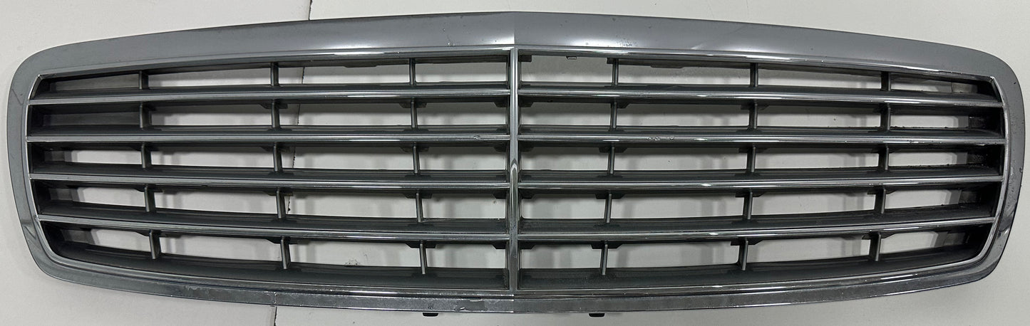 MERCEDES E CLASS W211 FRONT CHROME GRILLE (A2118800383)