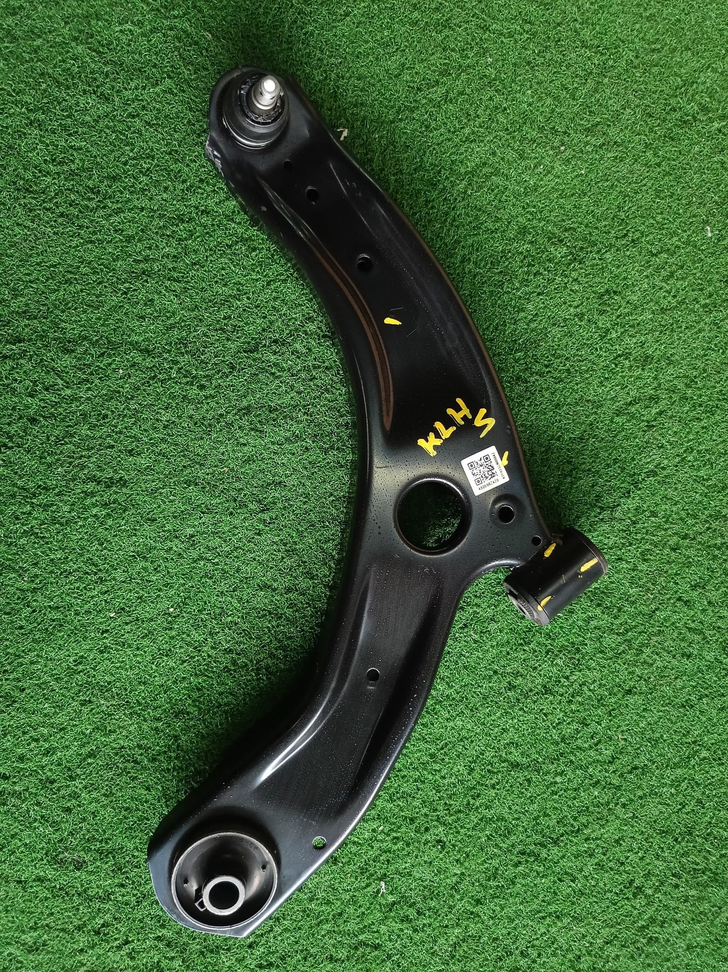 PERODUA ATIVA LOWER ARM LH (NEW) )(48069-BZ420)