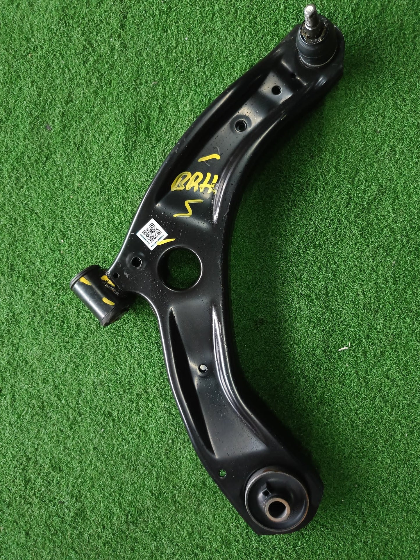 PERODUA ATIVA LOWER ARM RH (NEW) (48068-BZ420)