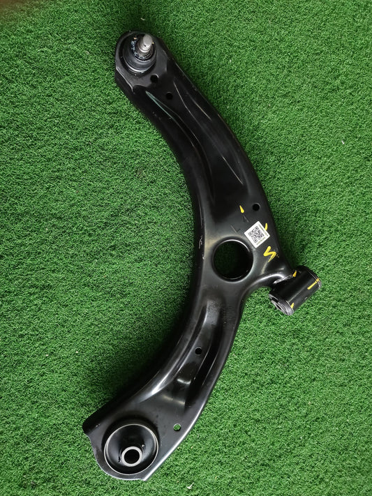 PERODUA AXIA LOWER ARM LH (NEW) (48069-BZ460)