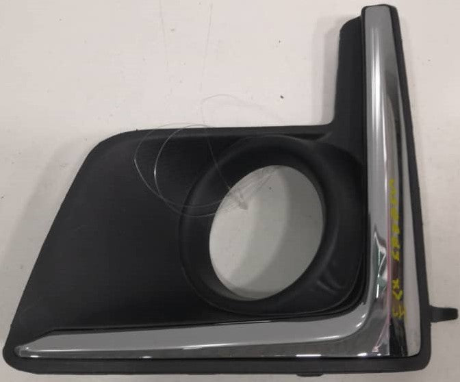 SUBARU XV CROSSTREK 2016 FOG LAMP COVER GOT HOLE LH (C140100850)