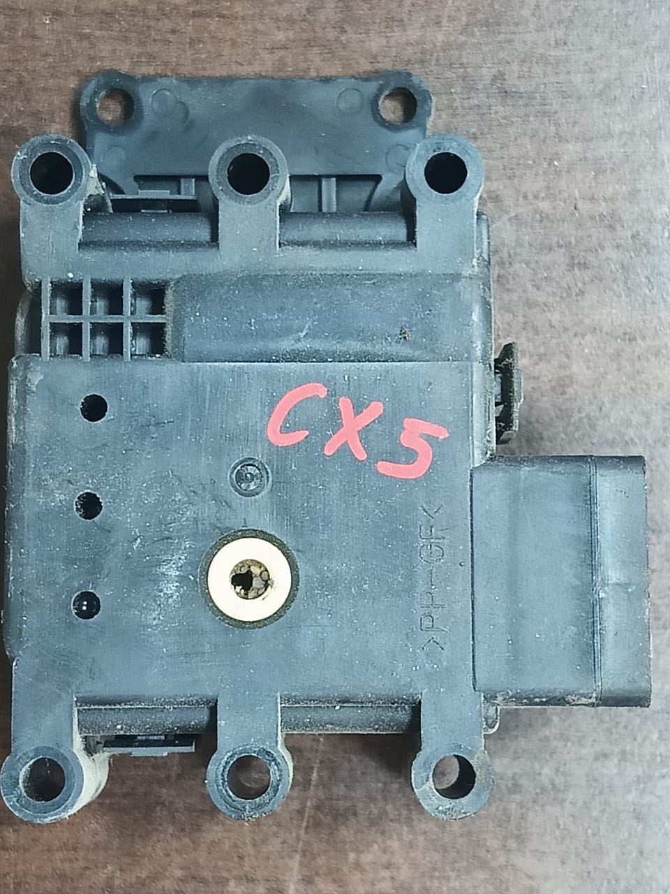 MAZDA CX5 HEATER BLEND DOOR MOTOR (GA705KD47)