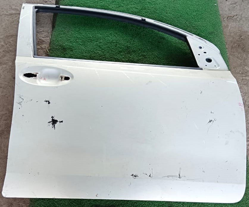 PERODUA MYVI LAGI BEST D54T 2011 DOOR PANEL WHITE FRONT RH (U) (D54T00-67U0FR-4)