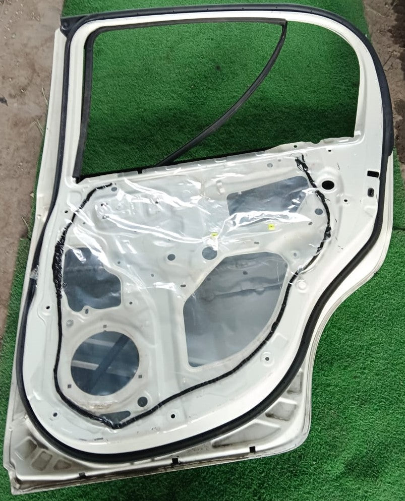 PERODUA MYVI LAGI BEST D54T 2011 DOOR PANEL WHITE REAR RH (U) (D54T00-67U0RR-2)