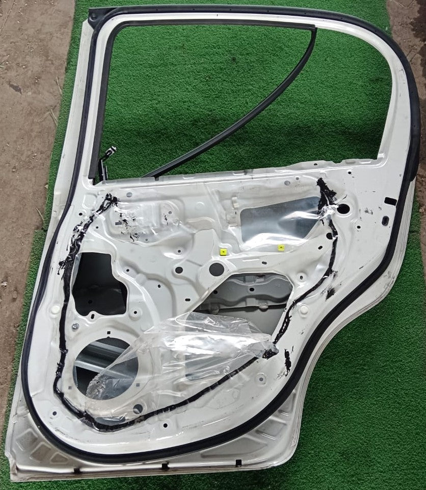 PERODUA MYVI LAGI BEST D54T 2011 DOOR PANEL WHITE REAR RH (U) (D54T00-67U0RR-3)