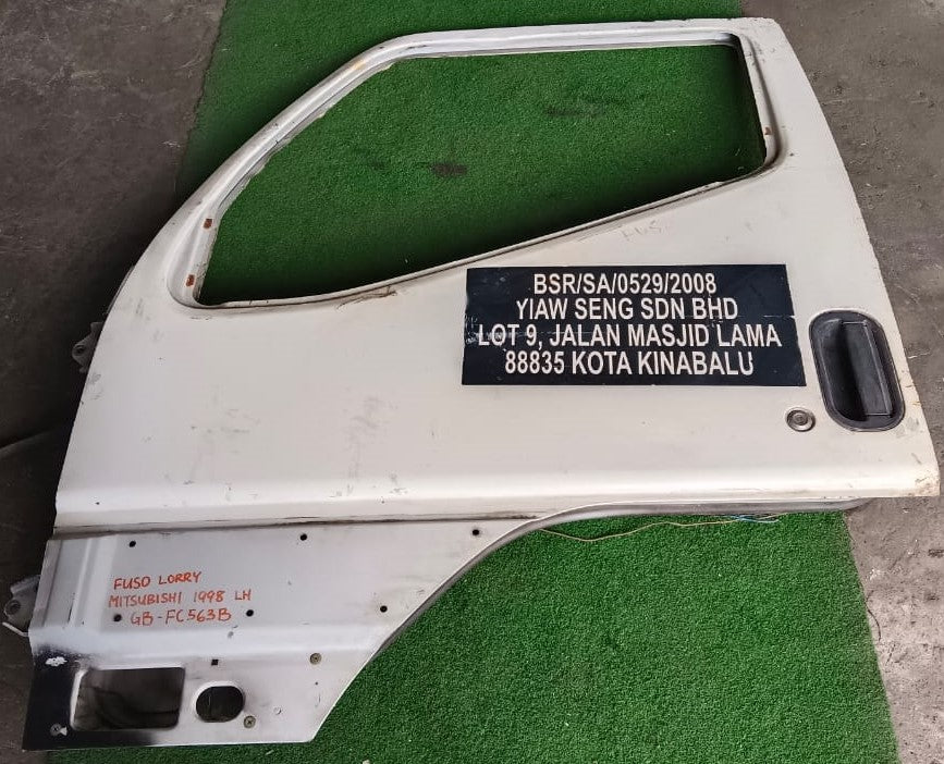 MITSUBISHI FUSO DOOR PANEL FLH KOSONG (DP00012)