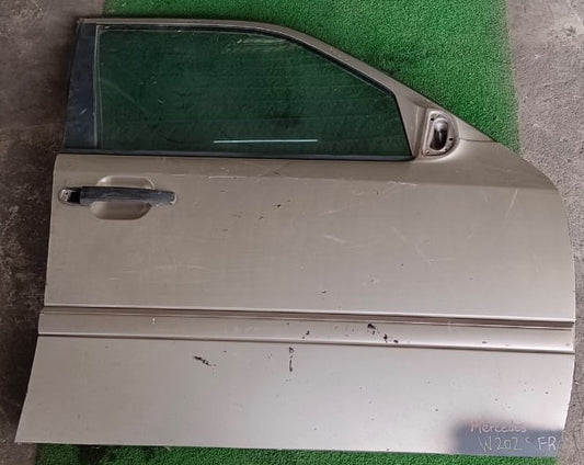 MERCEDES W202 DOOR PANEL FRH COMPLETE BROWN (DP00020)