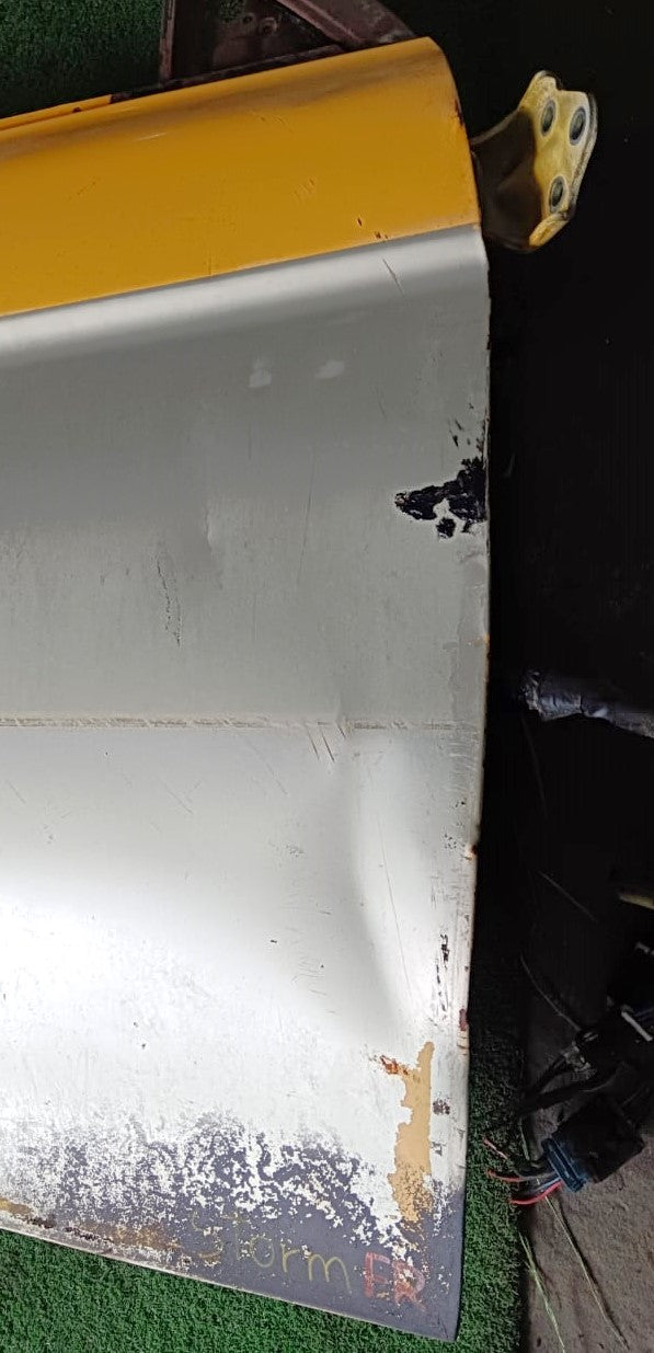 MITSUBISHI STROM DOOR PANEL FRH KOSONG Y/SILVER (B) (DP00027)