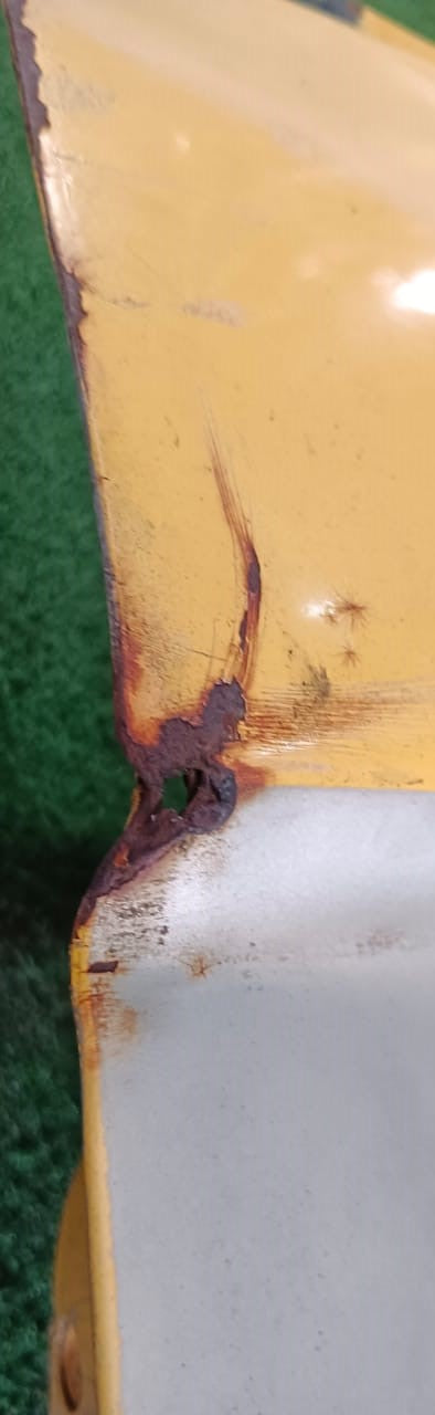 MITSUBISHI STROM DOOR PANEL FRH KOSONG Y/SILVER (B) (DP00027)