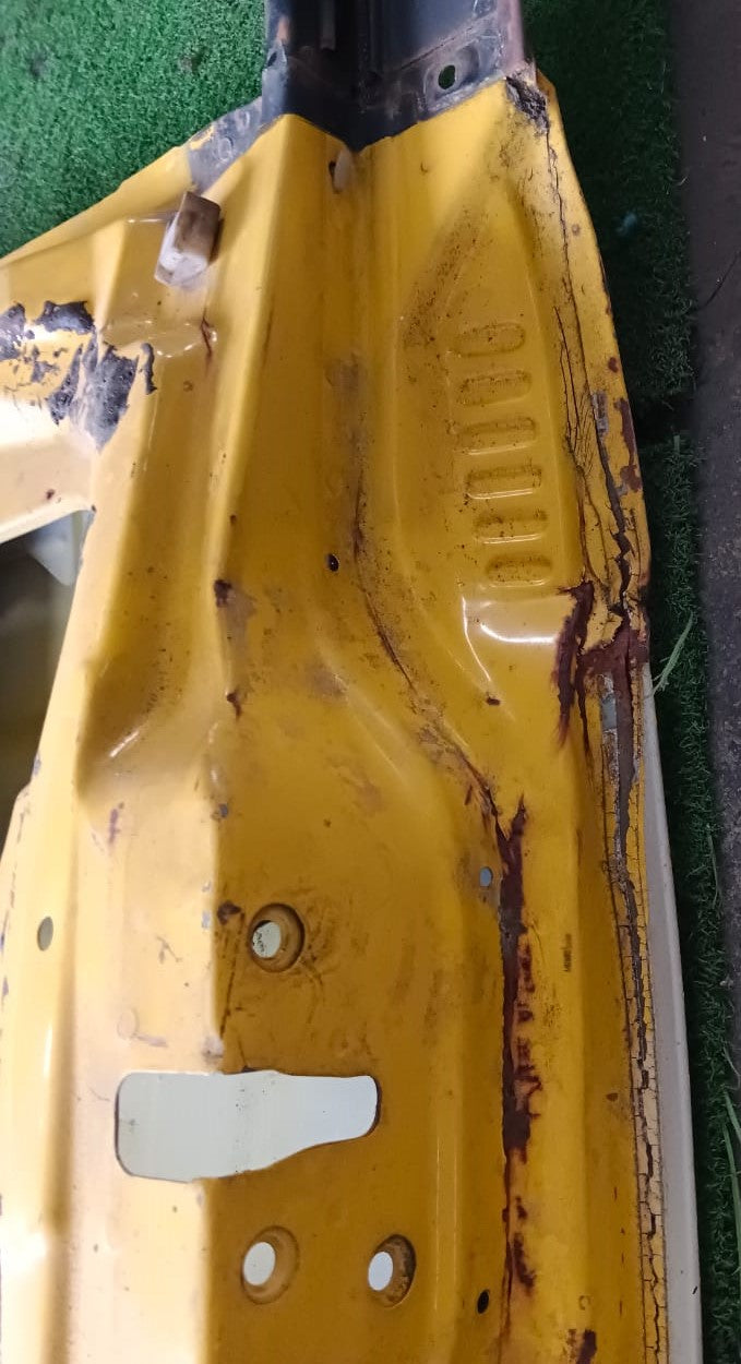 MITSUBISHI STROM DOOR PANEL FRH KOSONG Y/SILVER (B) (DP00027)