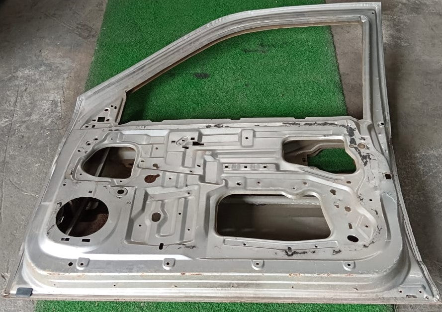 ISUZU DMAX ITEQ DOOR PANEL FRH KOSONG SILVER (B) (DP00028)