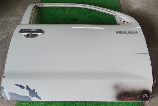 TOYOTA VIGO SINGLE CAP DOOR PANEL FRH COMPLETE WHITE (B) (DP00029)